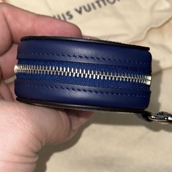 Louis Vuitton monogram giant escale pouch case purse charm key chain coin holder - Picture 5 of 12